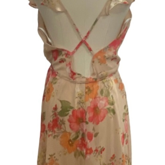 Lulu’s Start of Something New Beige Floral‎ Print Wrap Maxi Dress Sz Lg - Picture 16 of 16
